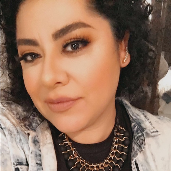 Meet your Posher, Be - Picture 4 of 4